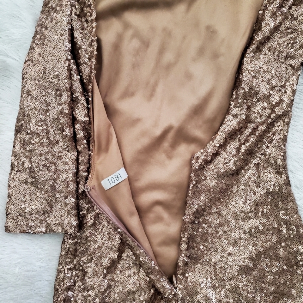 TOBI Champagne/Tan Sequin Dress